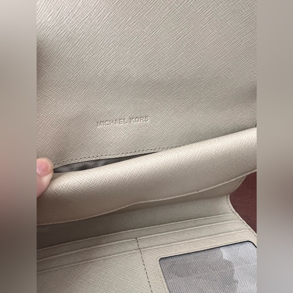 MICHAEL Michael Kors Bisque Saffiano Leather Tri-Fold Wallet - Picture 3 of 6